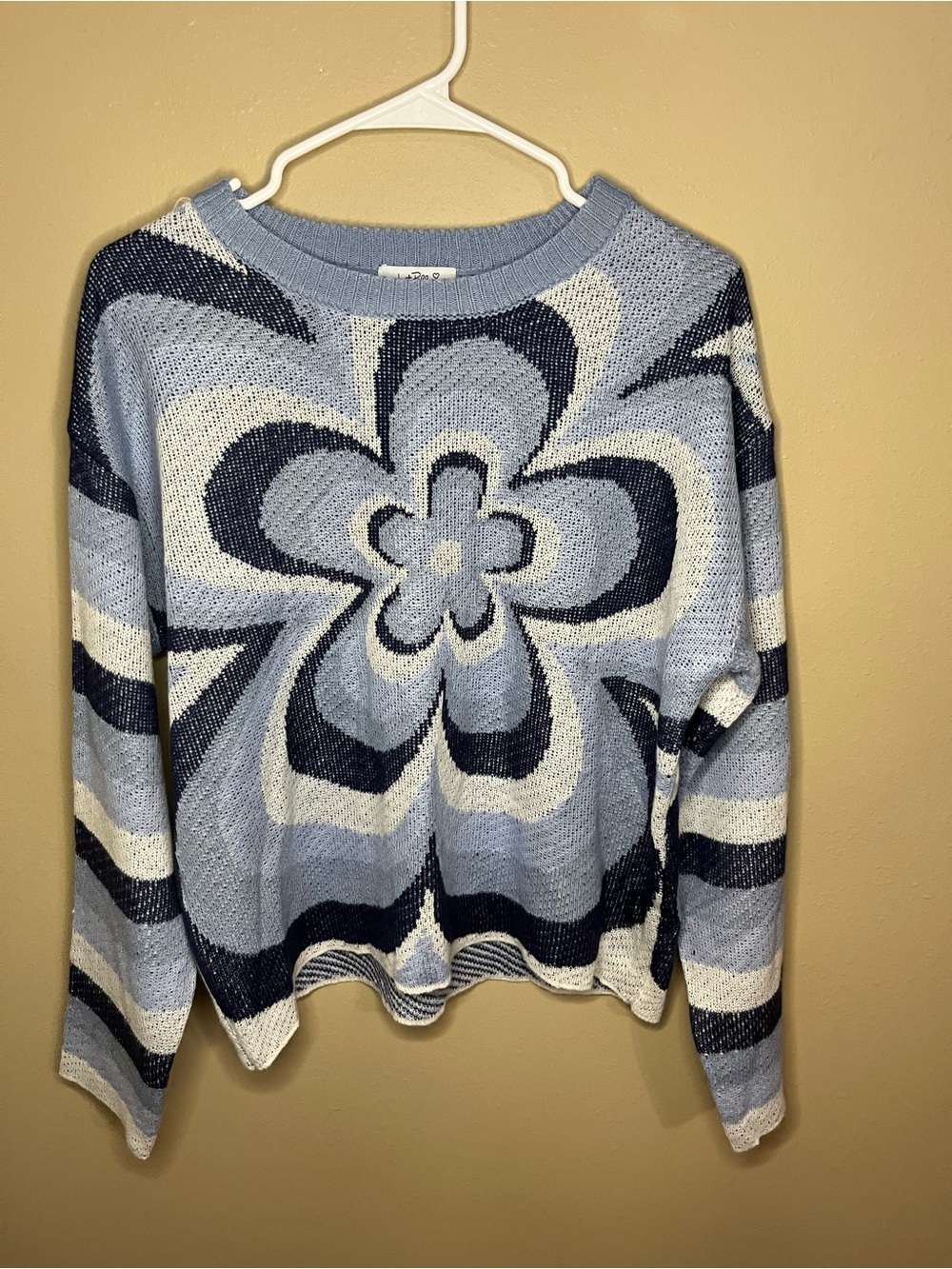 Women's Light Blue Floral Crewneck Sweater - Casual Pullover